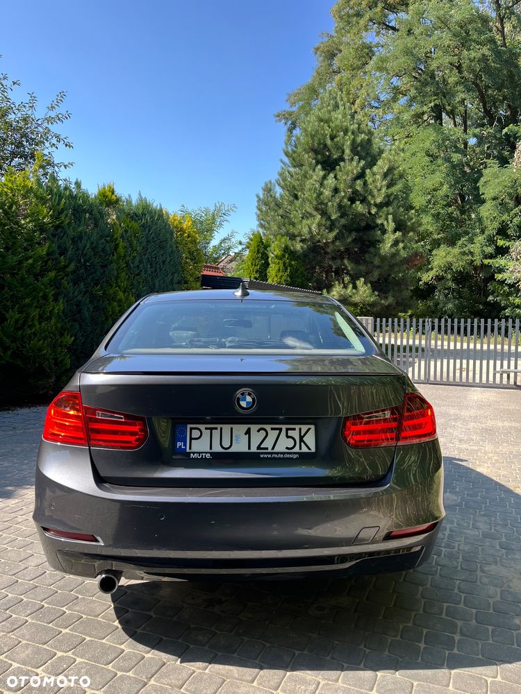 BMW Seria 3 318d - 5