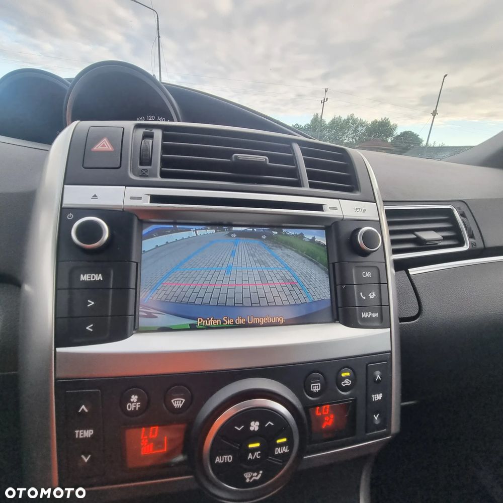 Toyota Corolla Verso - 16