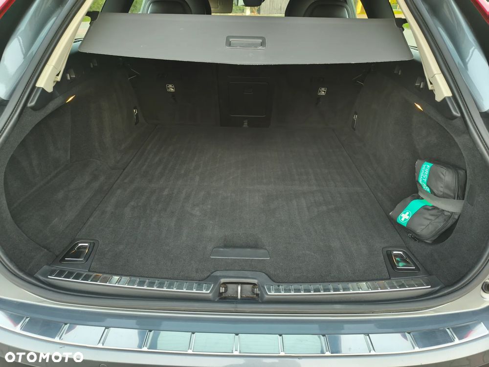 Volvo V90 Cross Country D4 AWD Geartronic Pro - 37