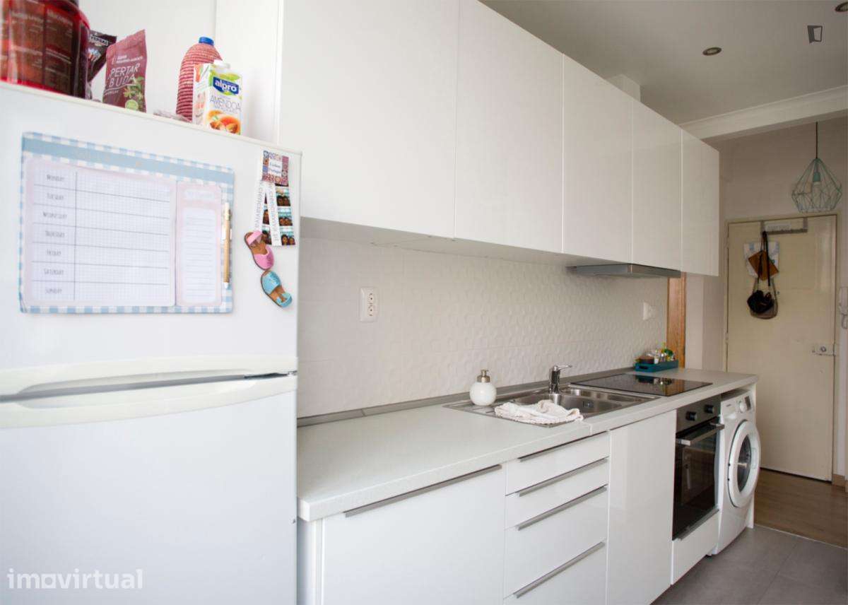Apartamento com 1 quartos - localizado em Campo de Ourique Lisbon - Grande imagem: 5/14