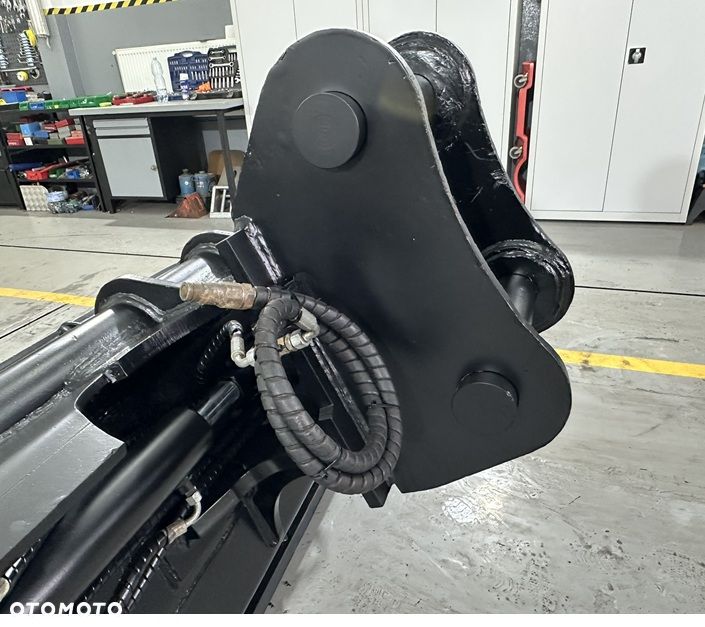 Hitachi ZX 170W-5B - 13