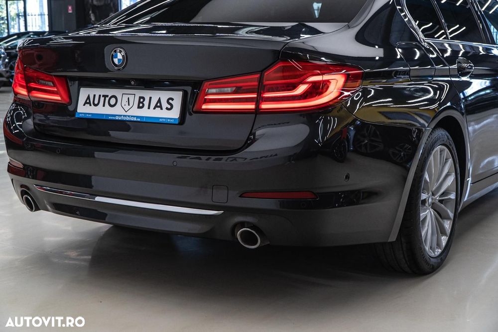 BMW Seria 5 530e iPerformance Aut. Luxury Line - 13