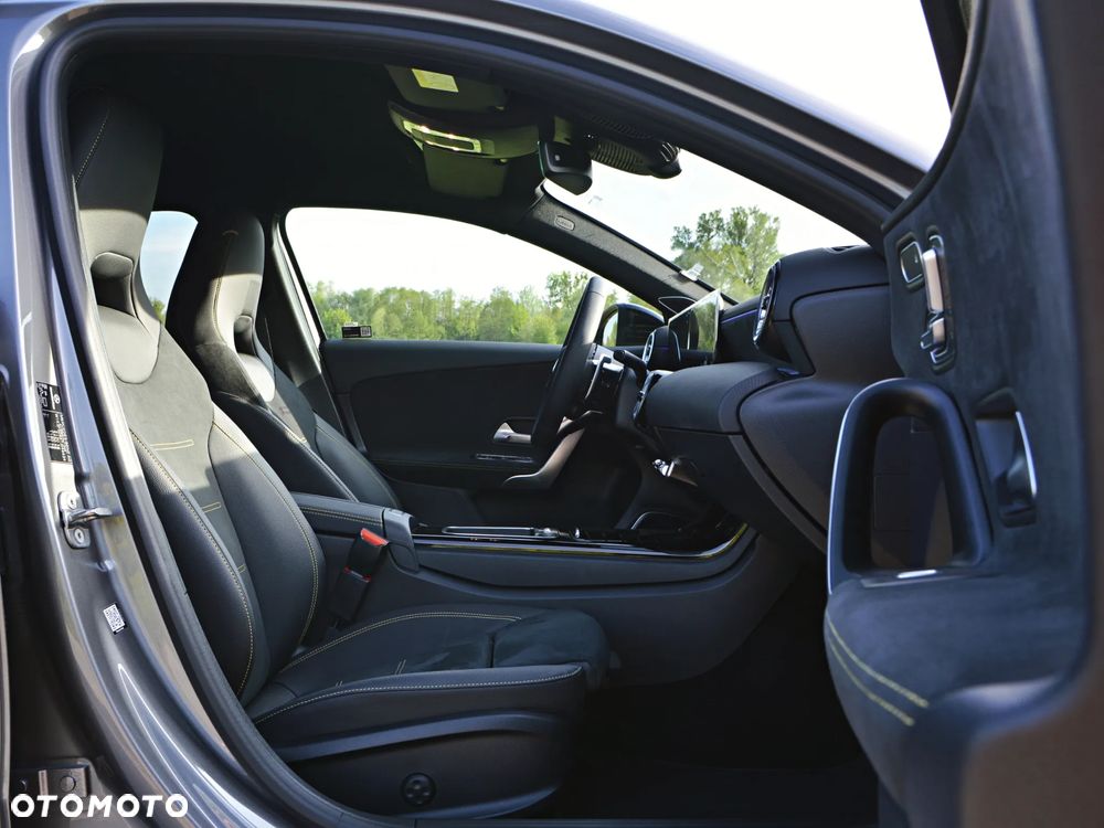 Mercedes-Benz Klasa A 45 S AMG 4-Matic 8G-DCT - 25