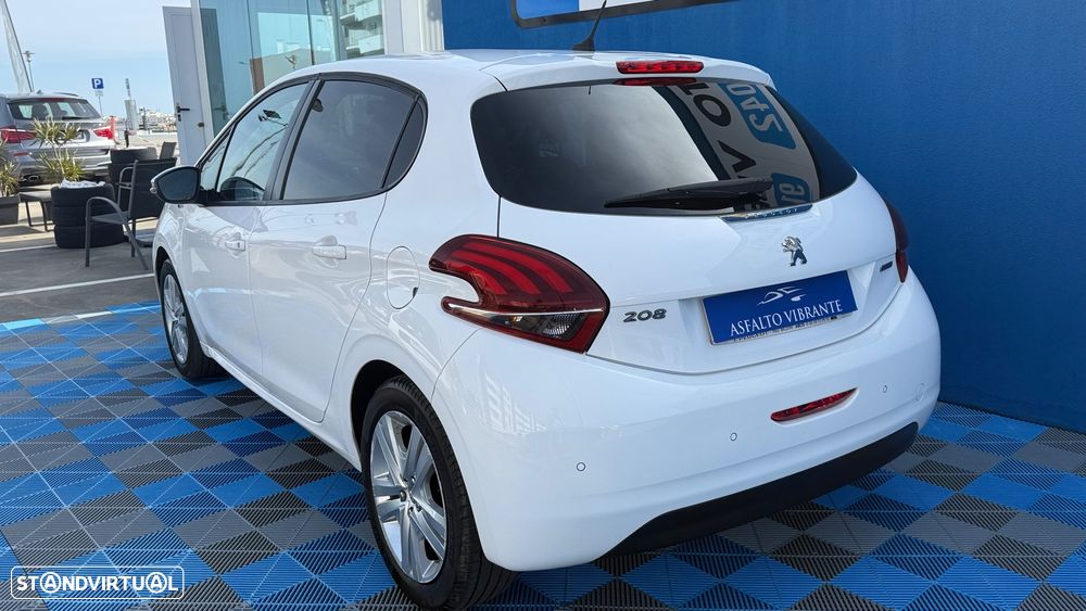 Peugeot 208 82 PureTech Style - 4