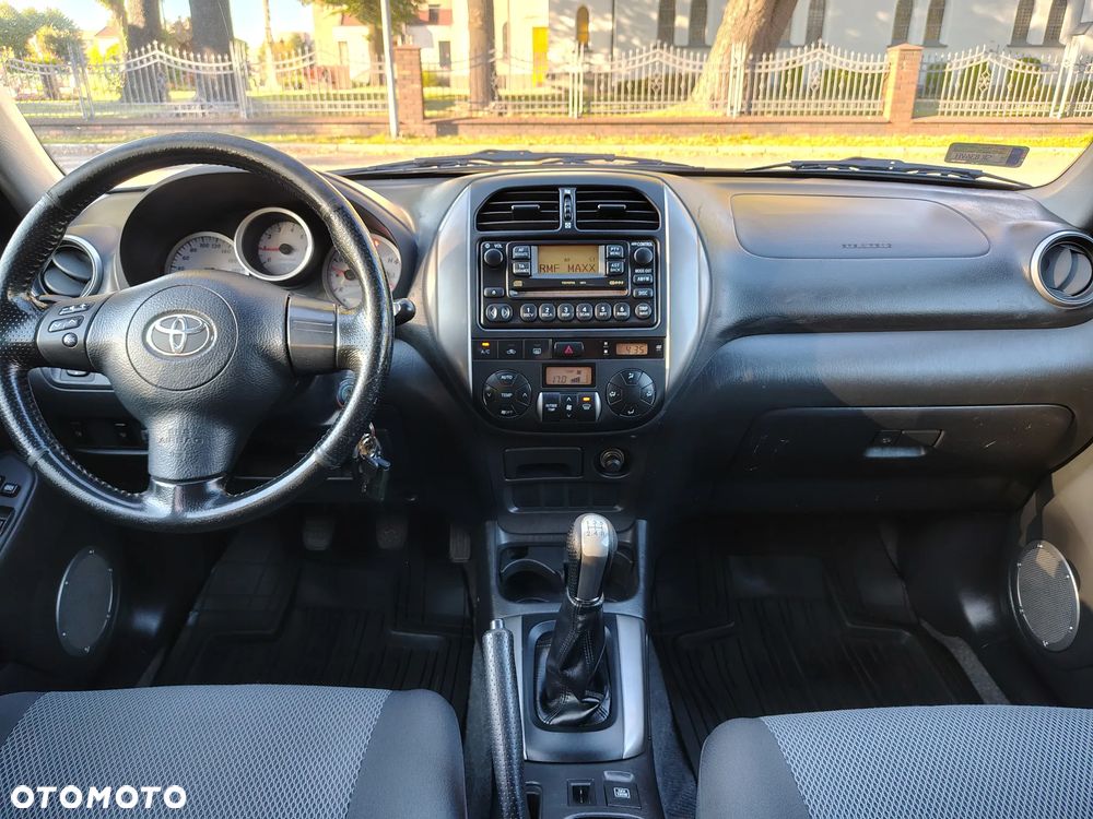 Toyota RAV4 - 32