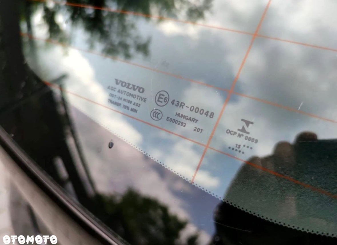 Volvo V40 D2 Drive-E R-Design Kinetic - 16