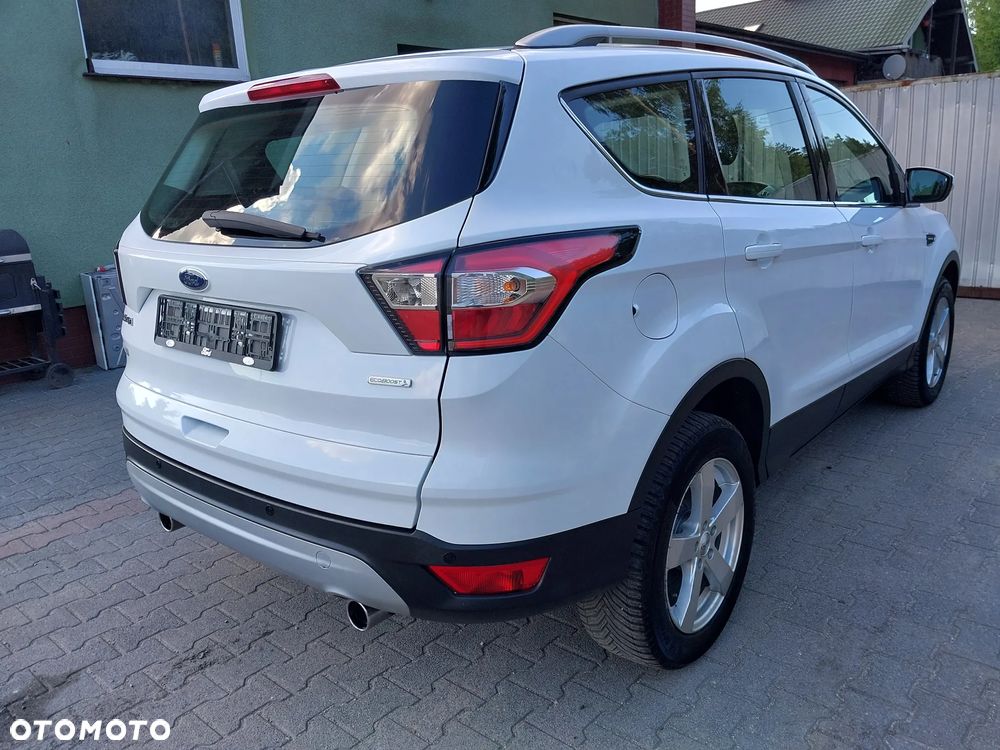Ford Kuga 1.5 EcoBoost 2x4 Trend - 6