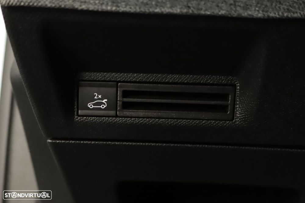 Peugeot 3008 1.2 Hybrid GT e-DCS6 - 19
