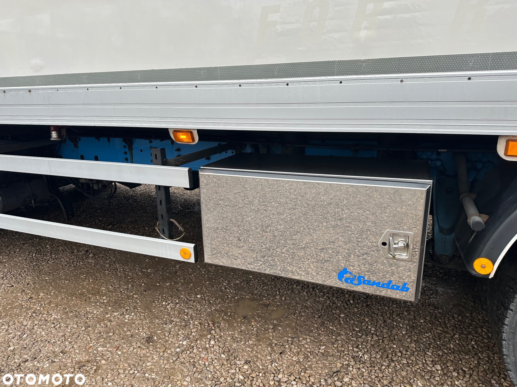 Scania P 400 CHLODNIA CARRIER 850 - 29
