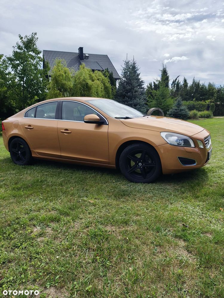 Volvo S60