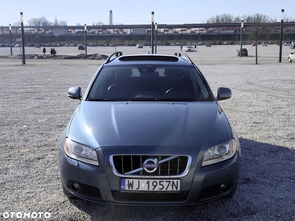 Volvo V70 D3 Geartronic Summum - 3