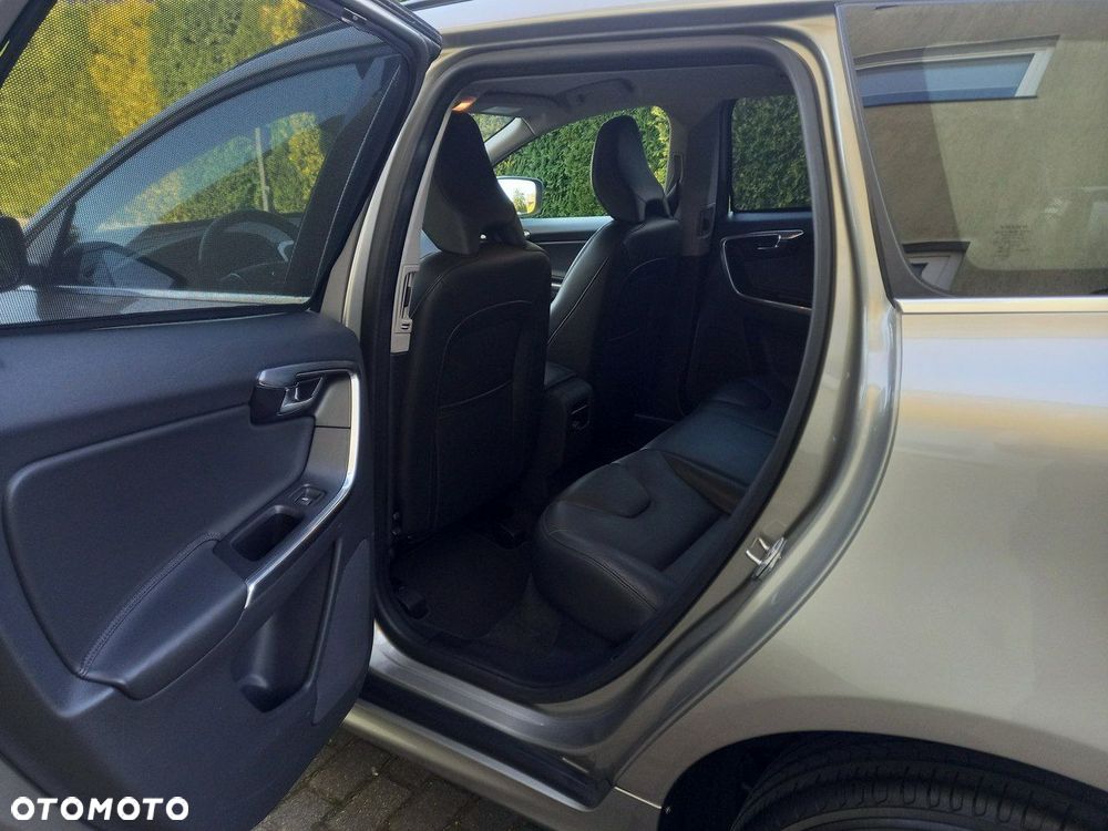 Volvo XC 60 D3 Geartronic Momentum - 31