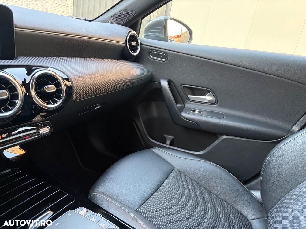 Mercedes-Benz A 180 d 8G-DCT - 34