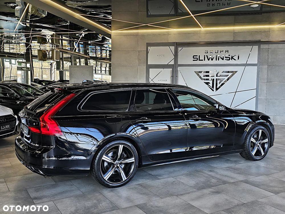 Volvo V90 T8 AWD Plug-In Hybrid R-Design - 10