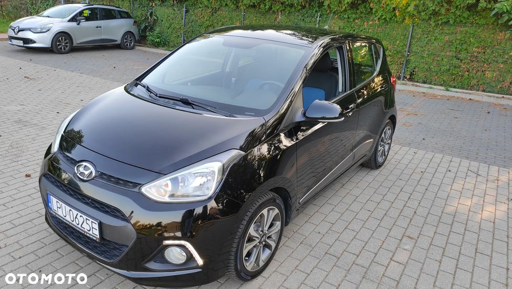 Hyundai i10 1.0 Fifa World Cup Edition - 21