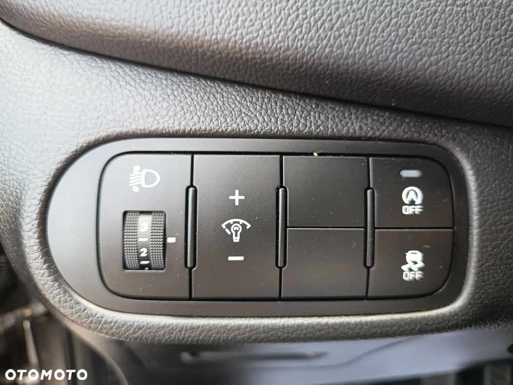 Kia Carens 1.6 GDI Attract - 27