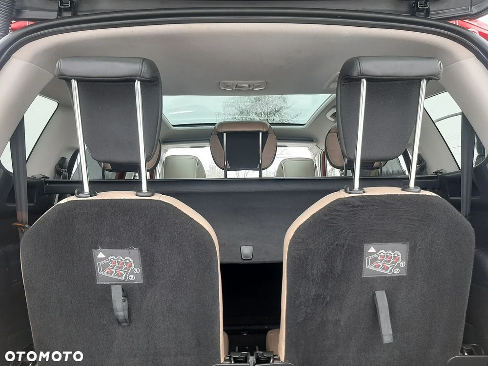 Citroën C4 Grand Picasso 2.0 HDi FAP EGS6 (7-Sitzer) Exclusive - 29