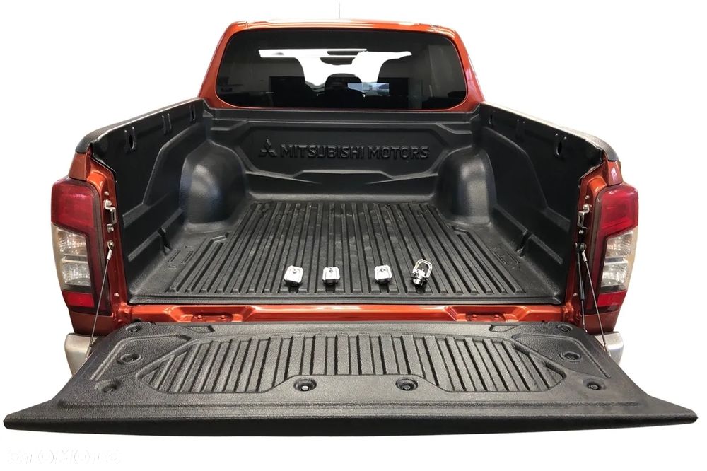 Kuweta Nadburtowa Wanna Wykładziny Przestrzeni Ładunkowej Mitsubishi L200 DC 2019- - 1