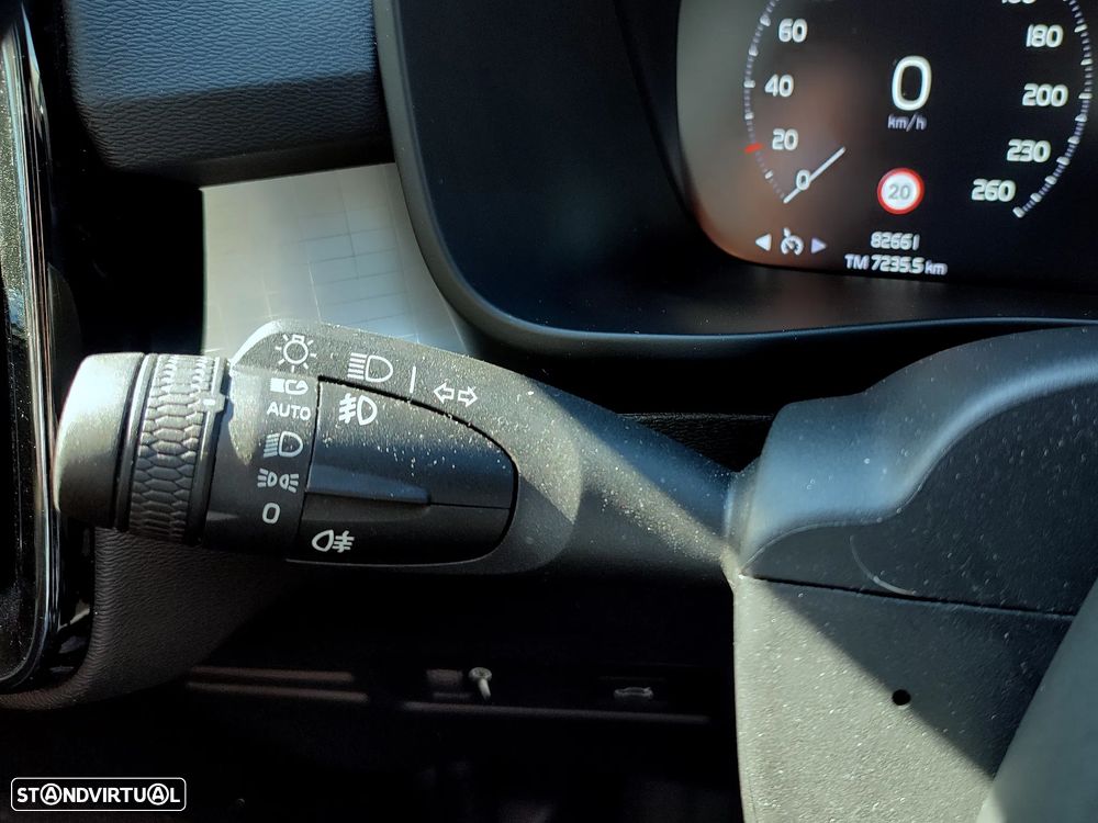 Volvo XC 40 1.5 T3 Momentum Plus Geartronic - 25