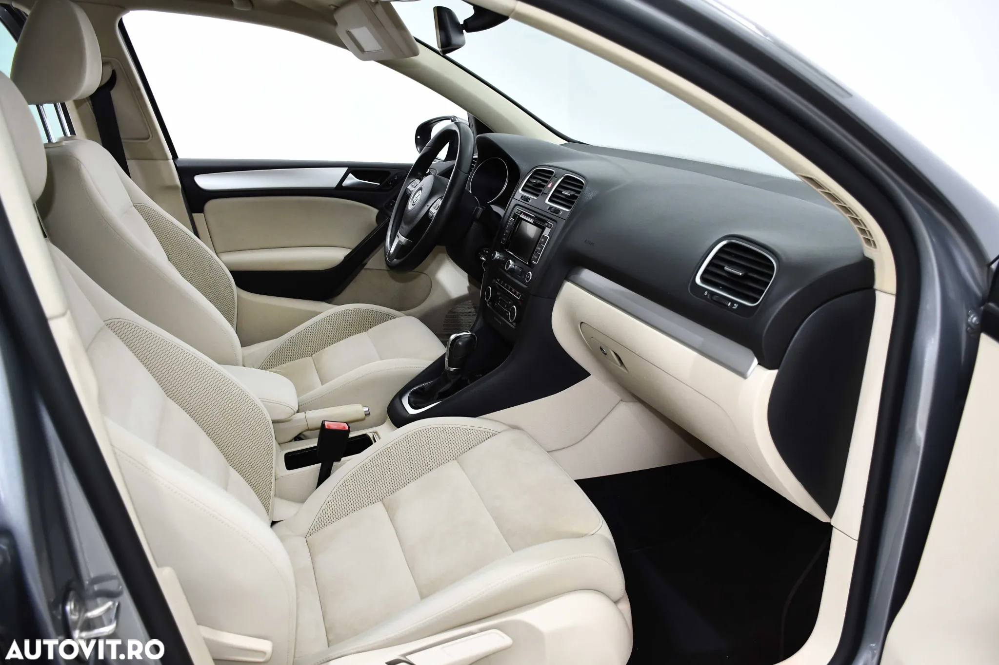 Volkswagen Golf - 12