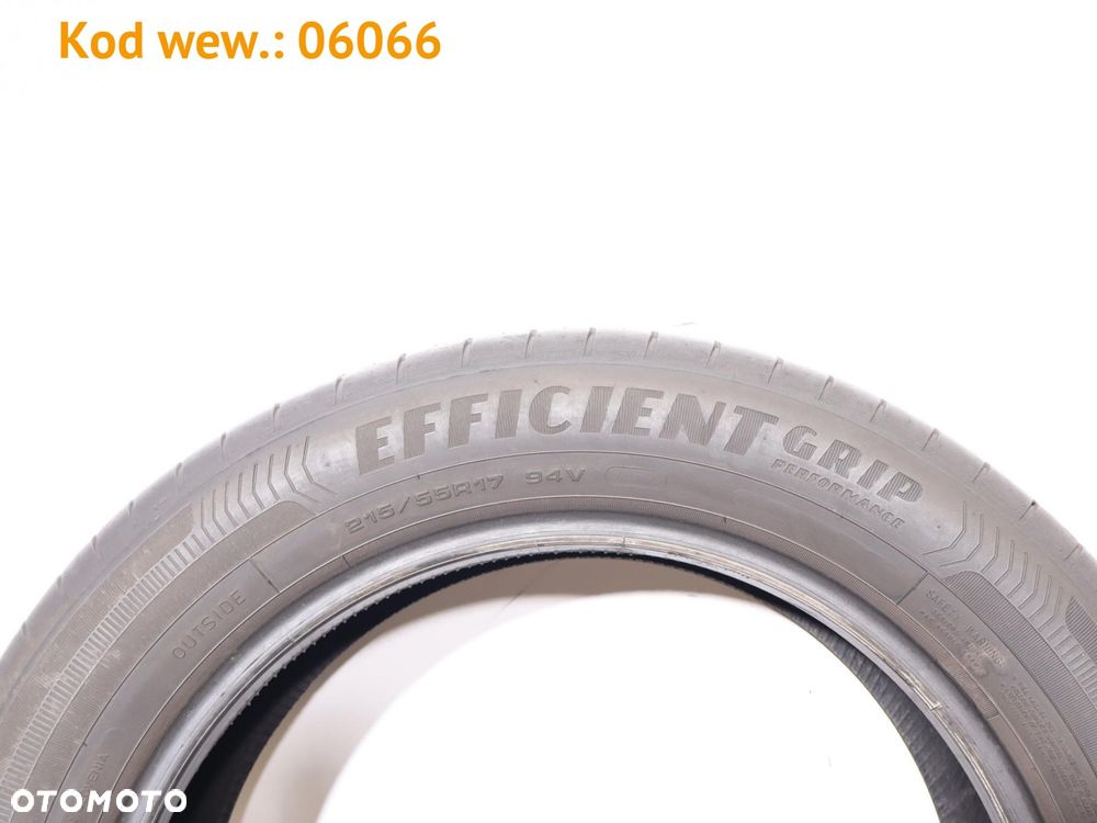 Goodyear Efficientgrip Performance - 215/55 R17 - 5