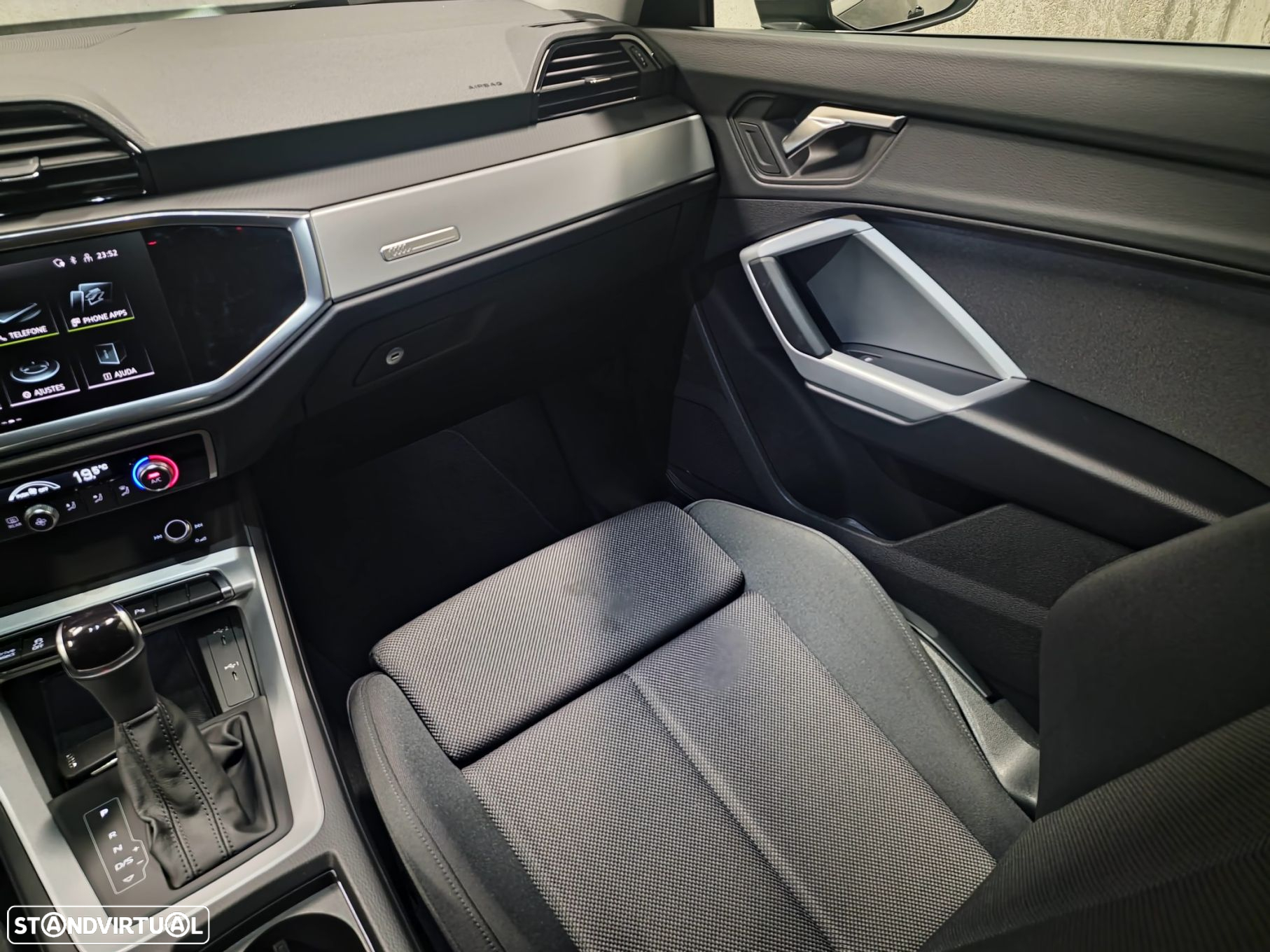 Audi Q3 45 TFSIe S line S tronic - 30