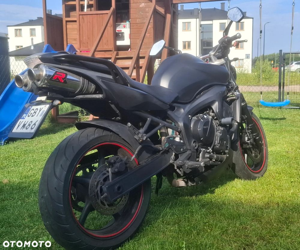 Yamaha FZ6 - 4
