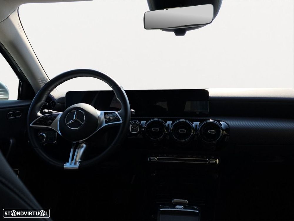 Mercedes-Benz A 250 — fotografia 11