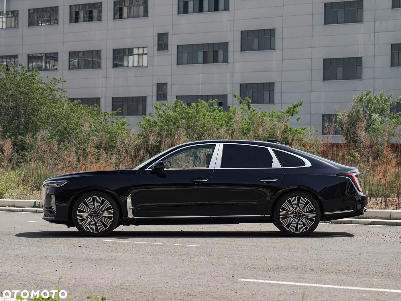 Hongqi H9 Standard - 4