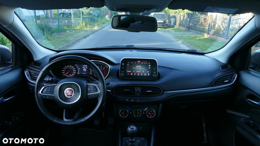 Fiat Tipo 1.4 16v Lounge EU6d - 10