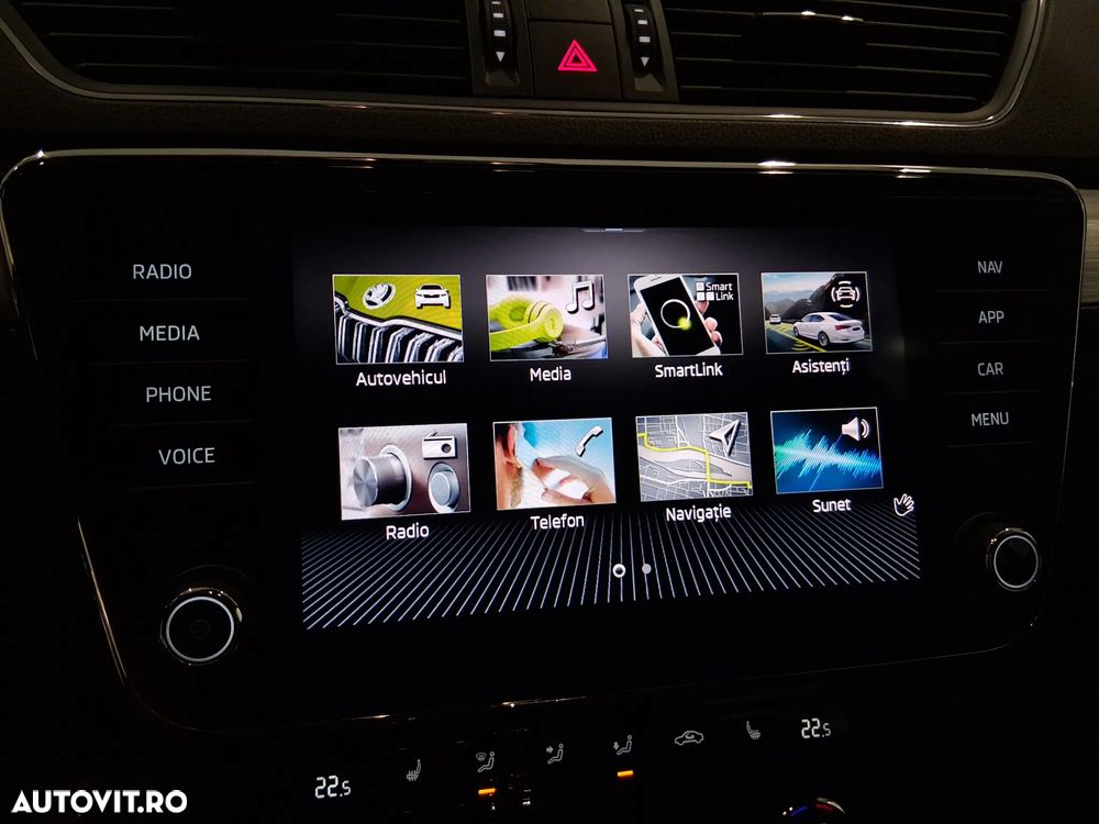 Skoda Superb 2.0 TDI DSG Ambition - 29