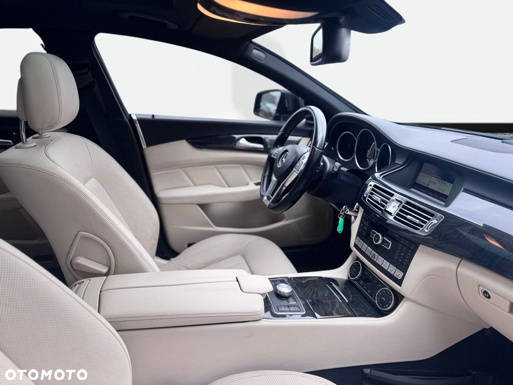 Mercedes-Benz CLS - 16
