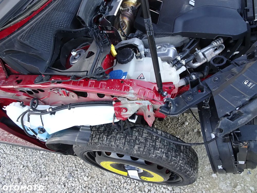 Mercedes-Benz GLA - 13