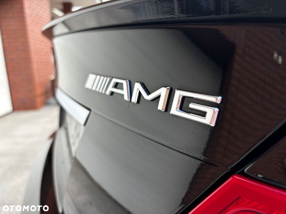 Mercedes-Benz Klasa C 63 AMG - 13