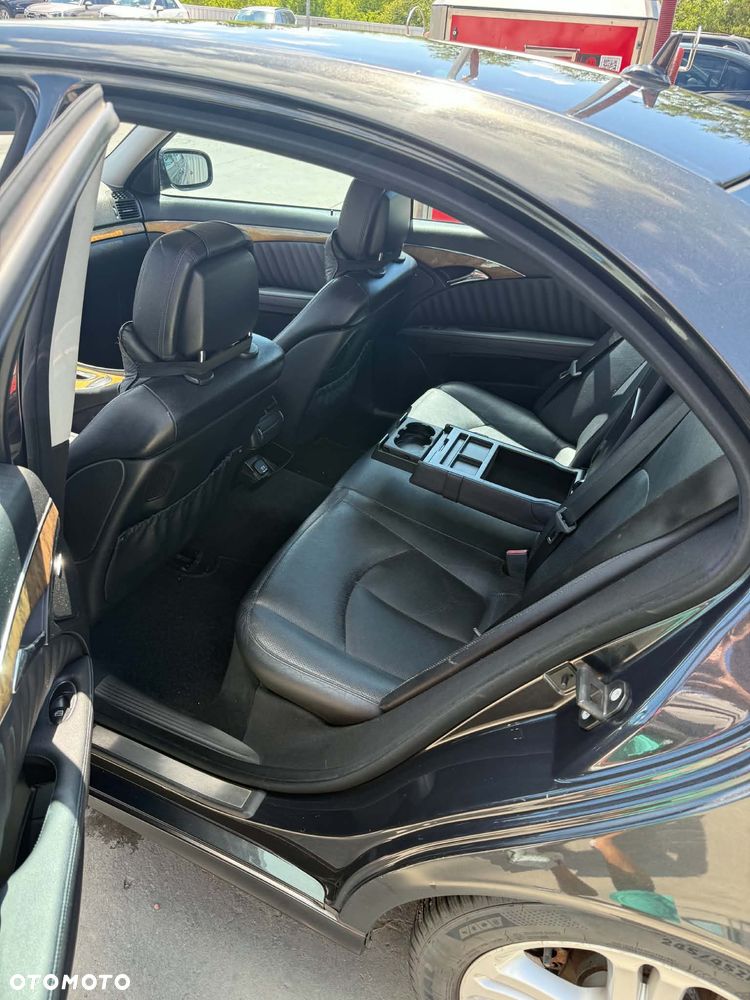 Mercedes-Benz E-Class 2007 photo 4