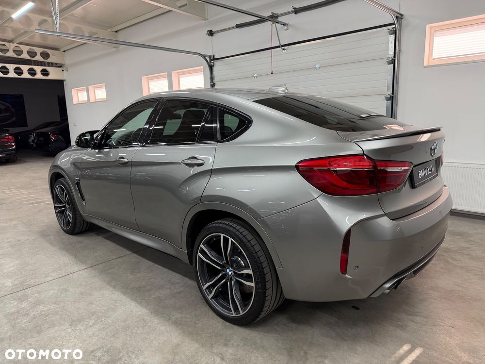 BMW X6M - 12