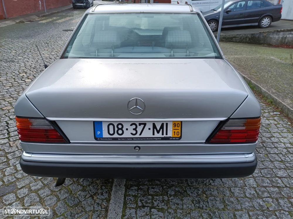 Mercedes-Benz E 200 ver-d-2-0 - 1