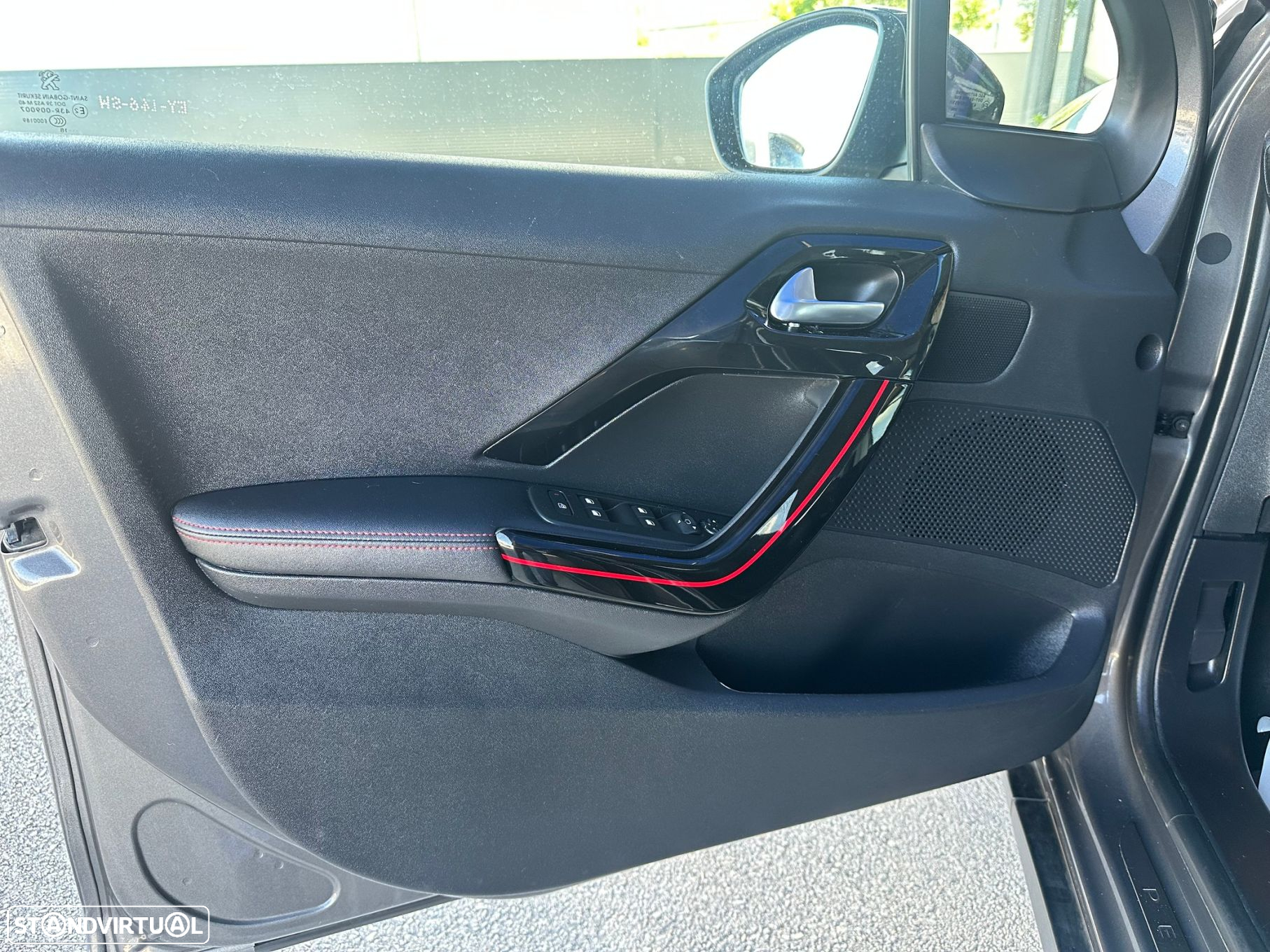 Peugeot 2008 1.2 PureTech GT Line - 19
