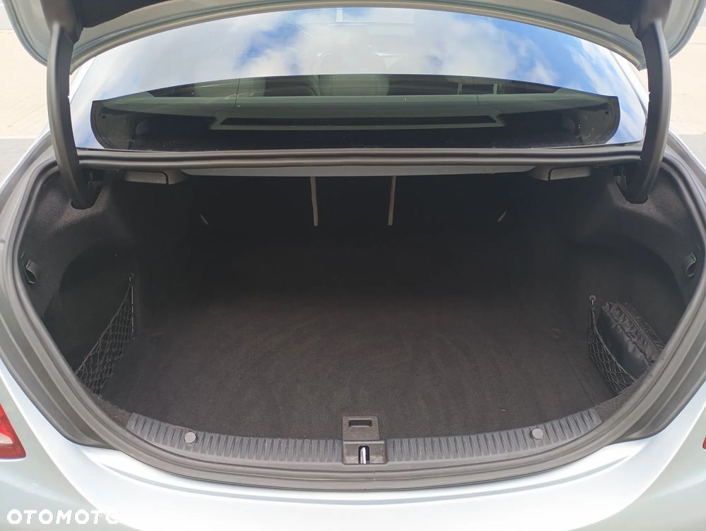 Mercedes-Benz Klasa C 250 7G-TRONIC - 17