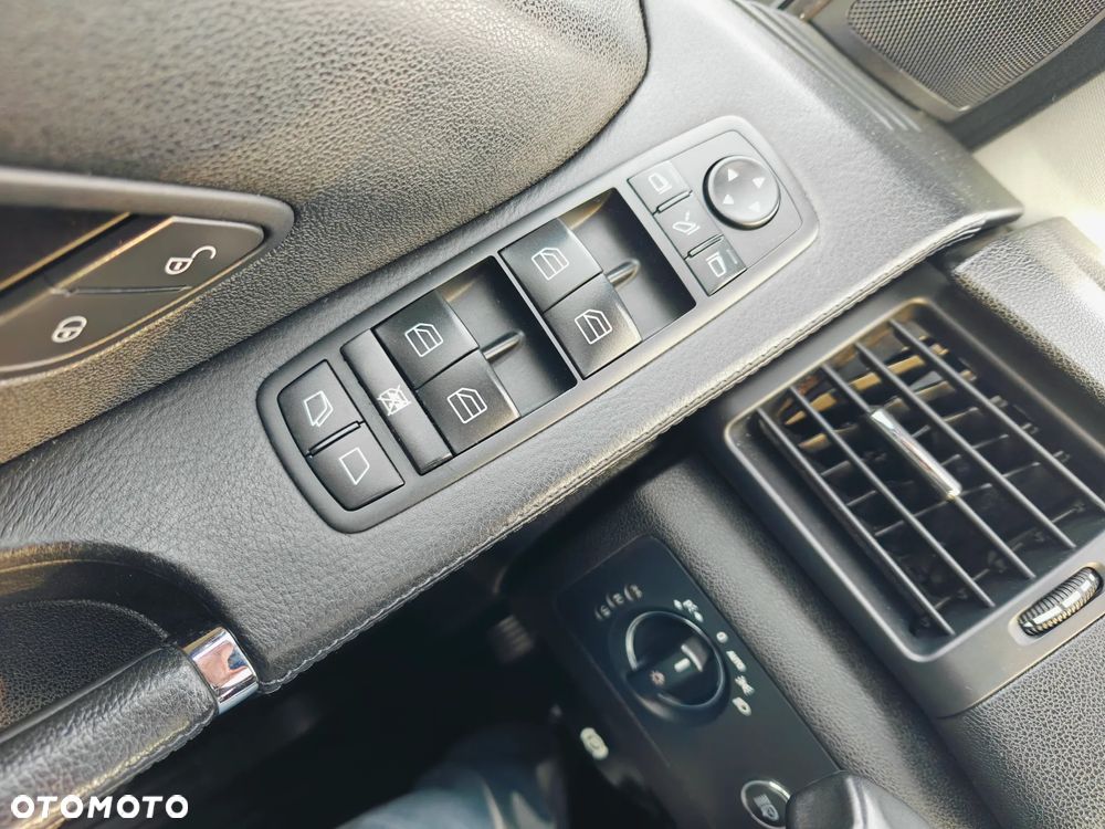 Mercedes-Benz Klasa R 320 CDI 4Matic 7G-TRONIC - 30