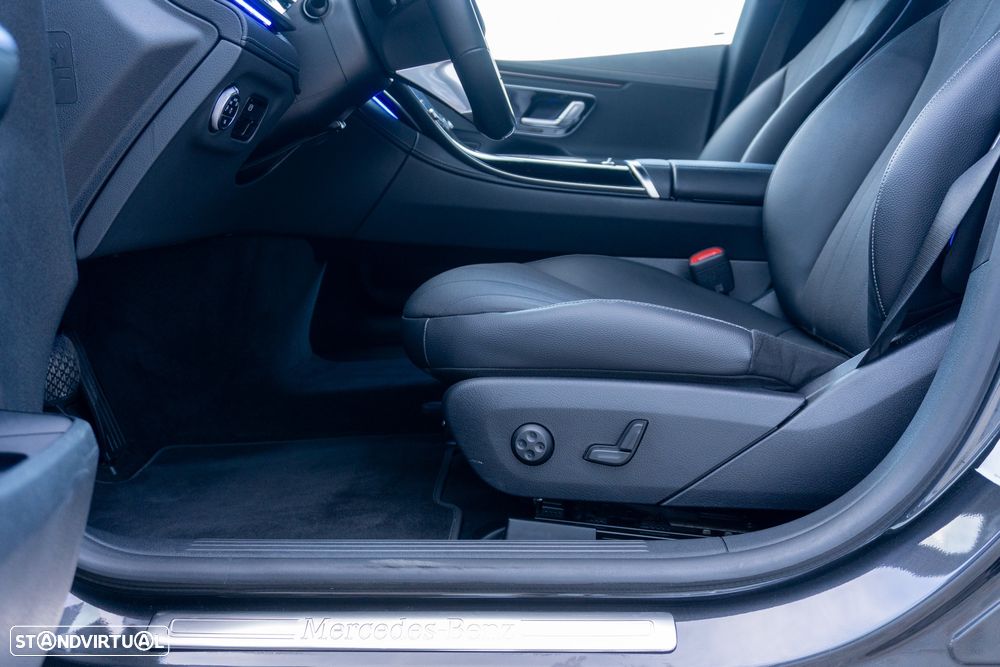 Mercedes-Benz EQE 300 Electric Art - 17