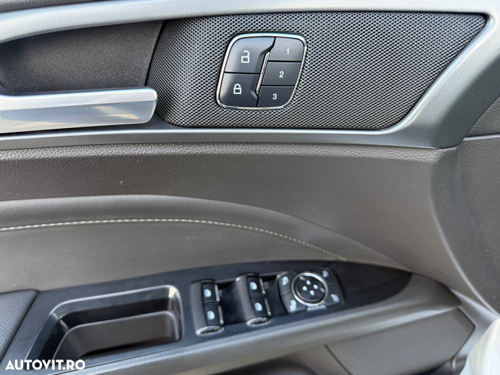 Ford Mondeo 2.0 TDCI Powershift AWD Titanium - 14