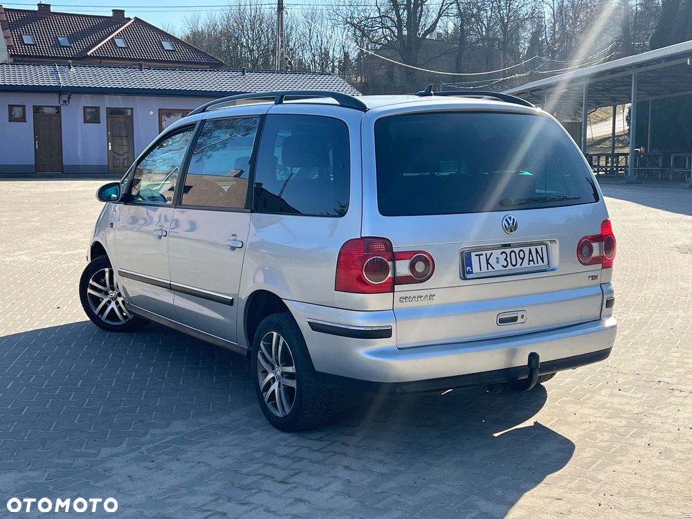 Volkswagen Sharan 1.9 TDI Exclusive Edition II - 16