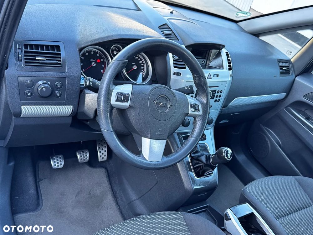 Opel Zafira - 7