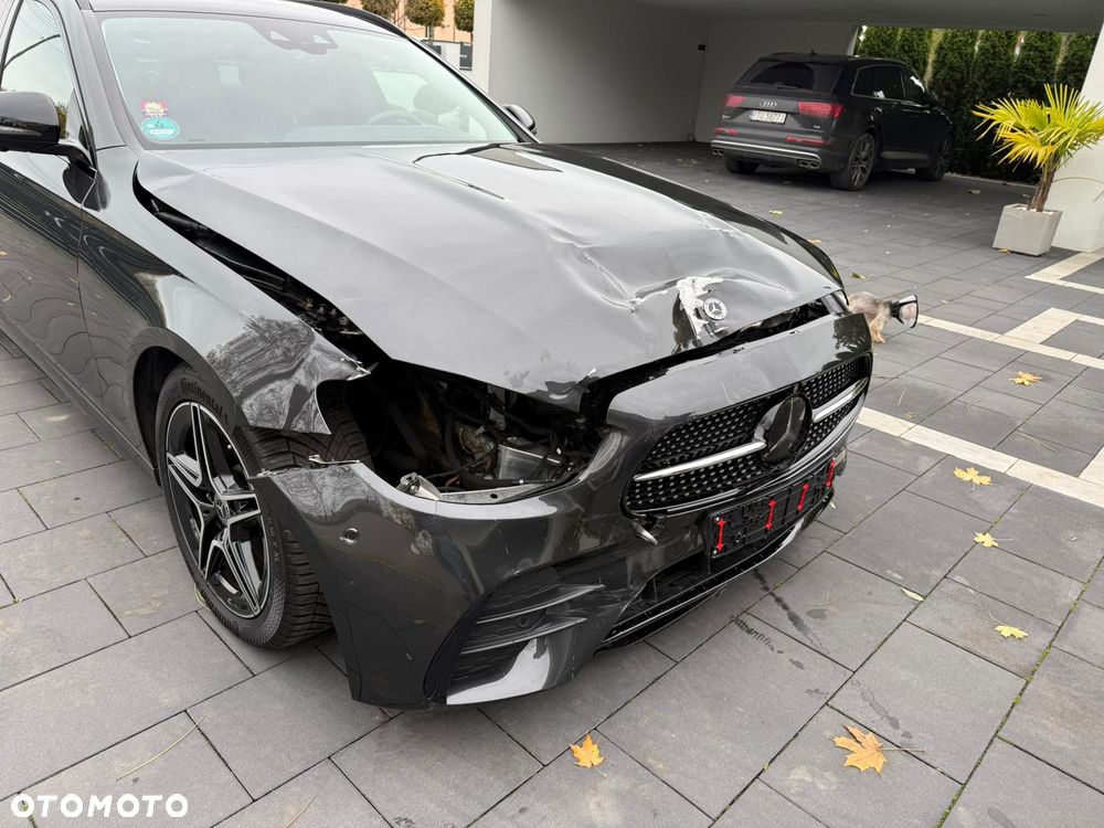 Mercedes-Benz Klasa E 200 4Matic 9G-TRONIC AMG Line - 15