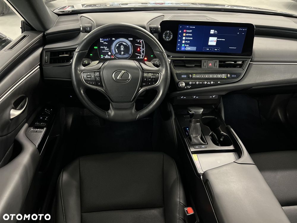Lexus ES 300h Business Edition - 16