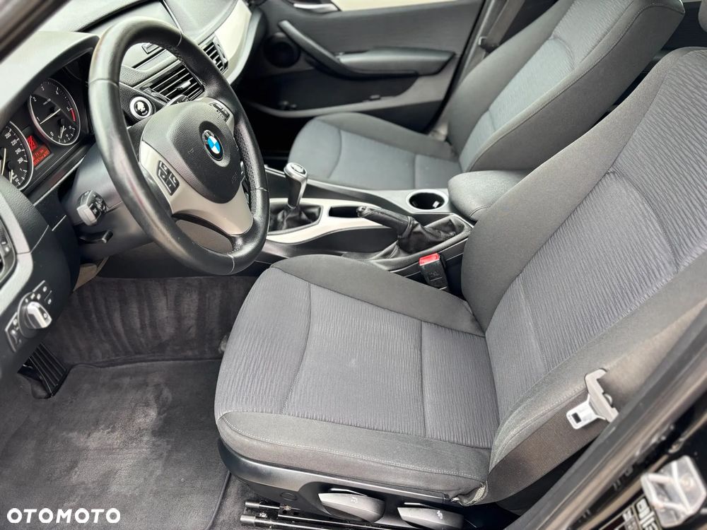 BMW X1 sDrive18d xLine - 8
