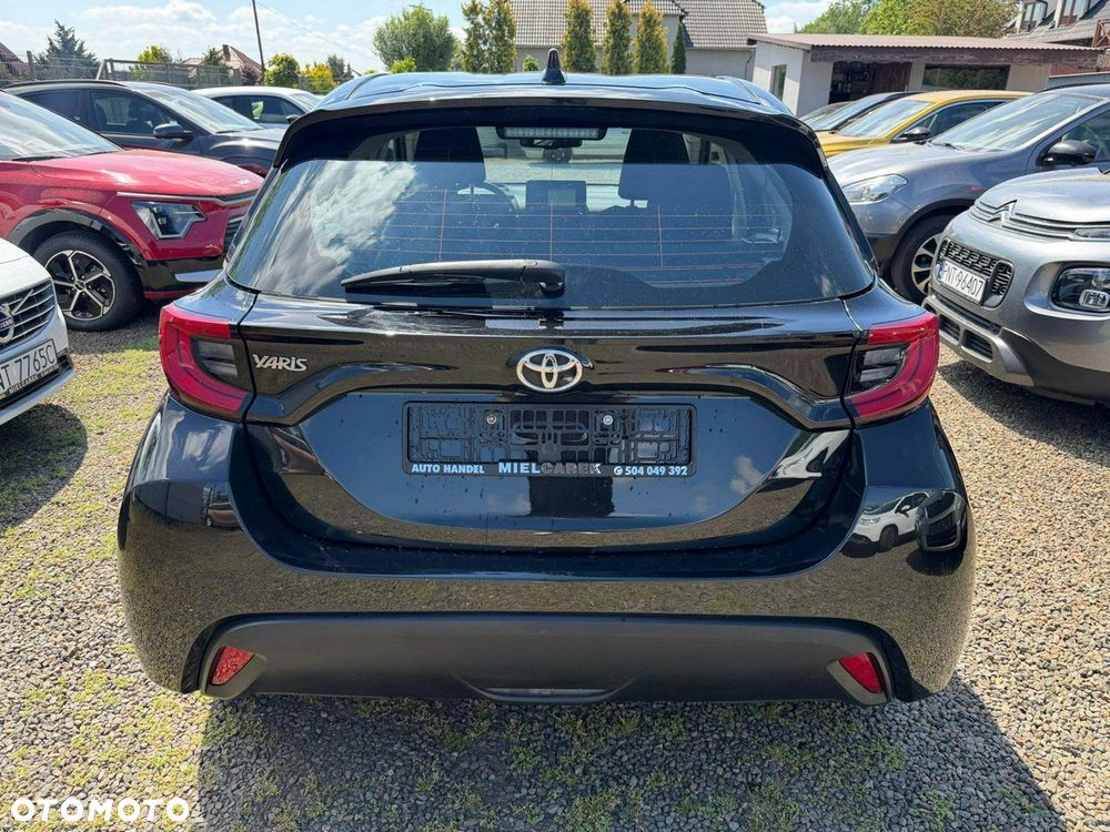 Toyota Yaris - 13