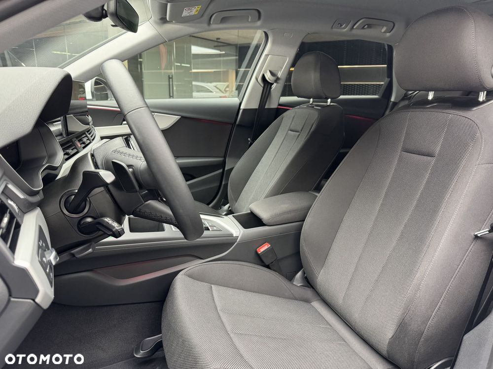 Audi A4 Avant 35 TFSI mHEV S tronic - 12