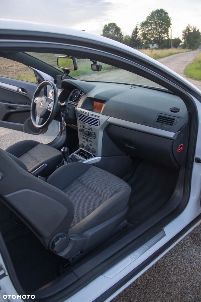 Opel Astra 1.6 T Sport - 18
